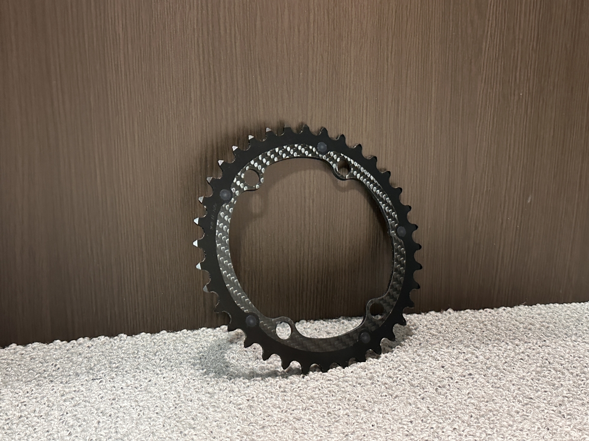 CARBON-TI】パーツ界の高値の花 チェーンリングが神戸店に入荷してい