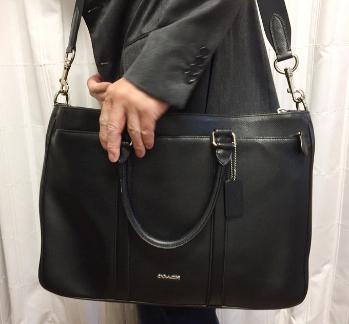 高級感がありビジネスに最適なCOACH（コーチ）のバッグをレビュー