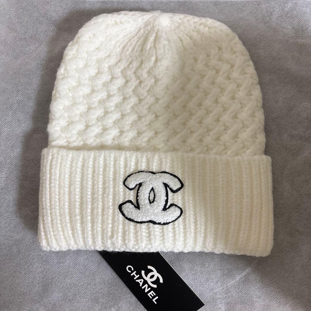 CHANEL ノベルティホワイトニット白 ホワイト（白）系 CHANEL(シャネル) ニット・セーター(レディース