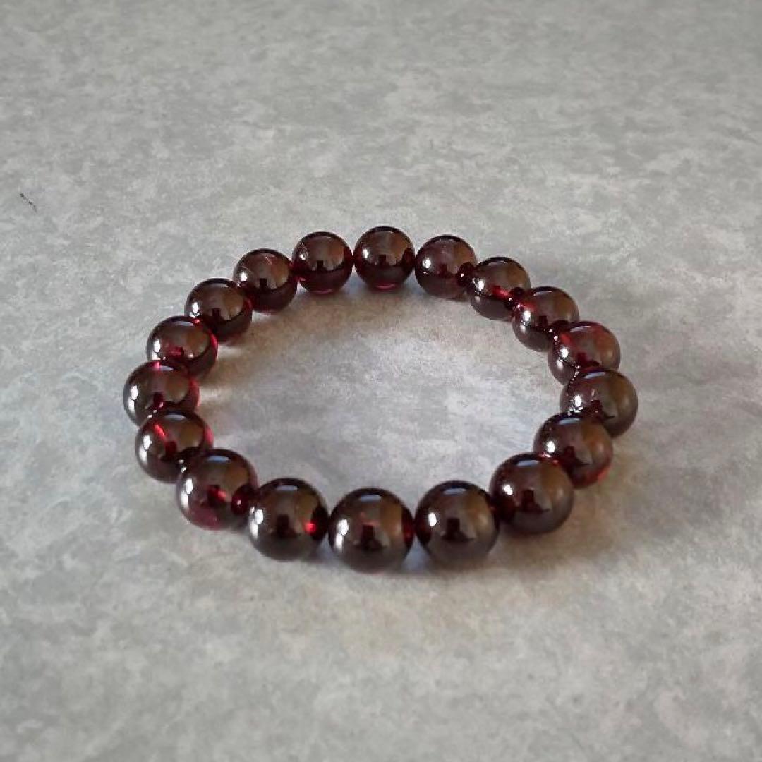 【アルマンディンガーネット】ブレスレット パワーストーン 天然石 楽天市場】アルマンディンガーネット AA インド産 10mm ブレスレット