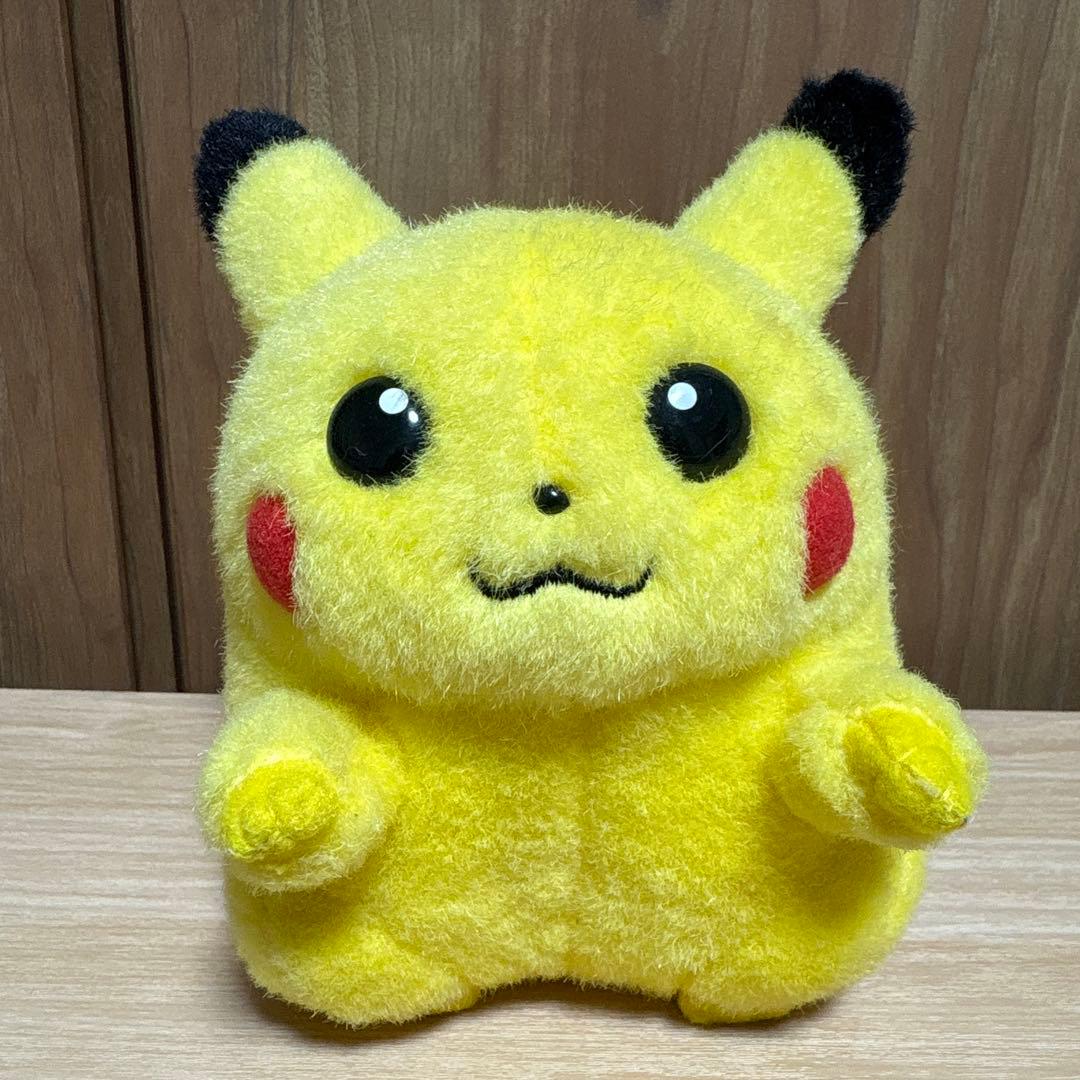 TOMY 初代 ピカチュウ ぬいぐるみ ヴィンテージ 当時物 TOMY (トミー) 初期型ピカチュウ ヌイグルミ｜トレファクONLINE