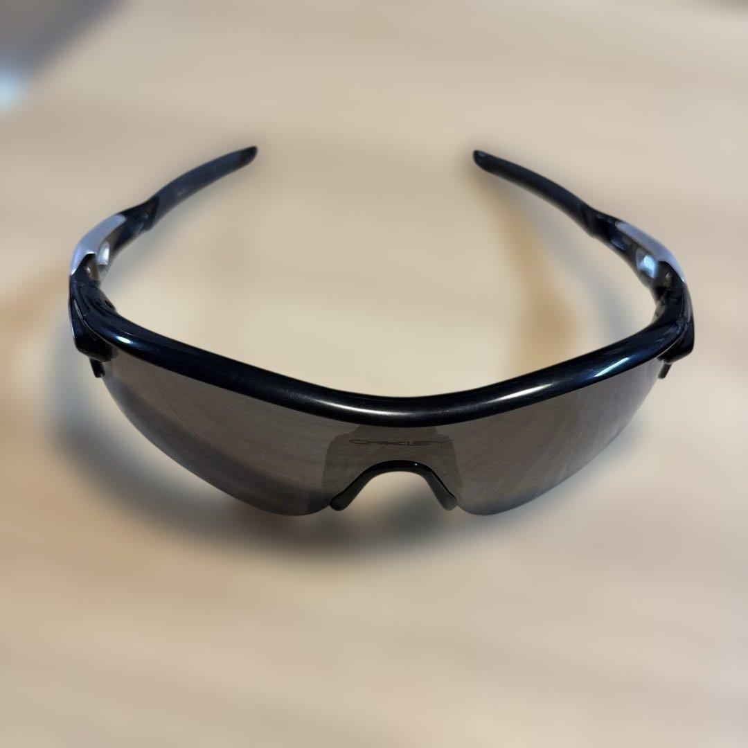OAKLEY オークリー レーダーロック　サングラス　ブラック　シルバー RadarLock Path オークリー サングラス レーダーロック パス 国内正規