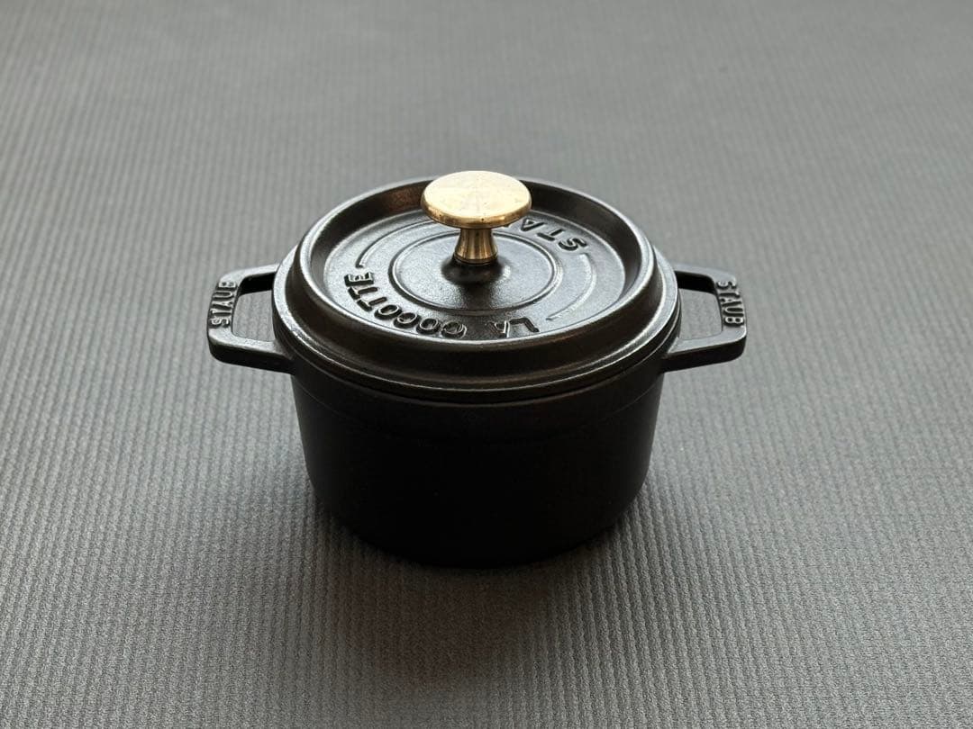 STAUB ココット 小型 黒 14cm ココット ブラック| 鋳物ホーロー鍋| ストウブ(STAUB)公式通販