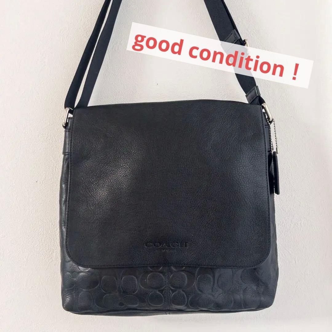 COACH ブラック レザー メッセンジャーバッグ　エンボス　本革　ショルダー COACH（コーチ） バッグ メンズ ショルダーバッグ アウトレット レザー