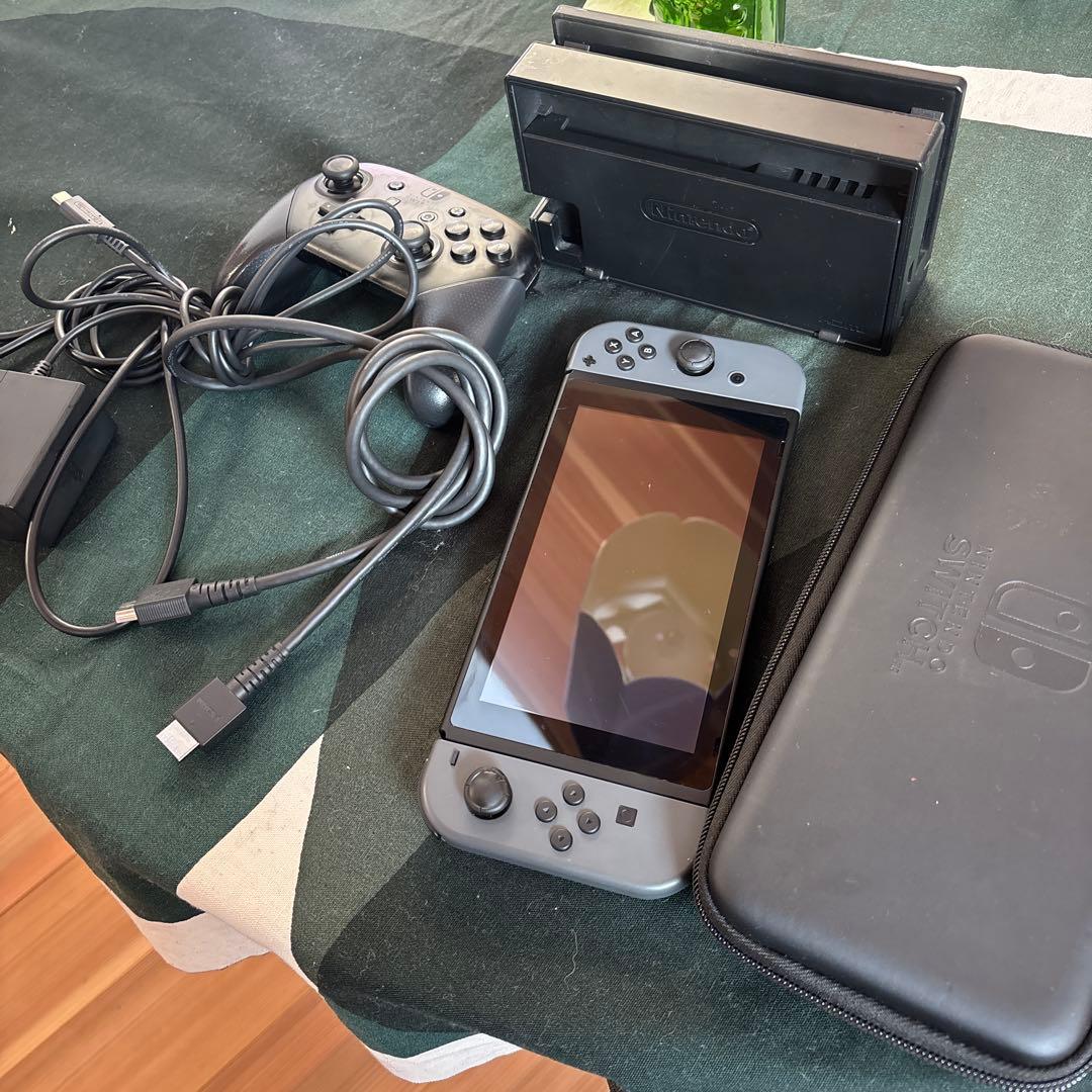 Switch プロコン　ケースセット Amazon.co.jp: tomtoc プロコントローラー ケース Switch プロコン専用
