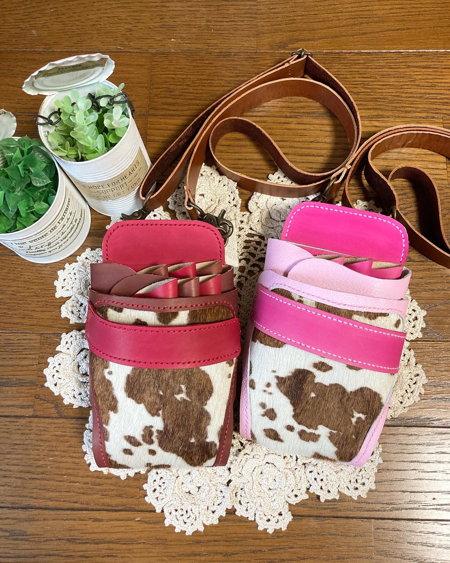 ◇受注生産◇ カラー変更可♪ 牛革 手染めピンク × ハラコ カウ柄